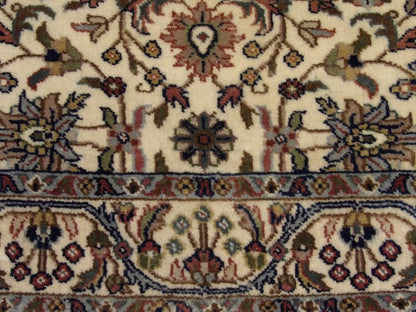Fine Persian Kashan rug border detail