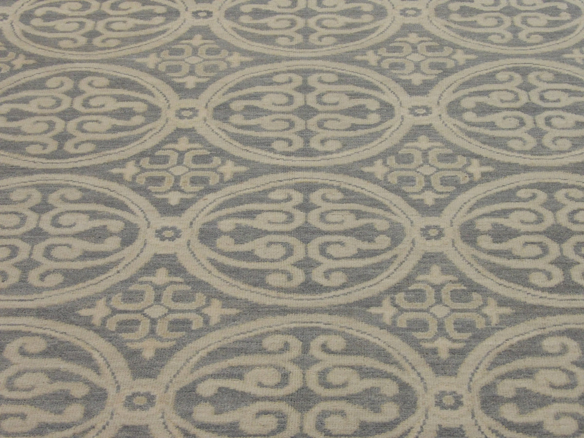 Close-up of wool pile on Oushak Khotan rug