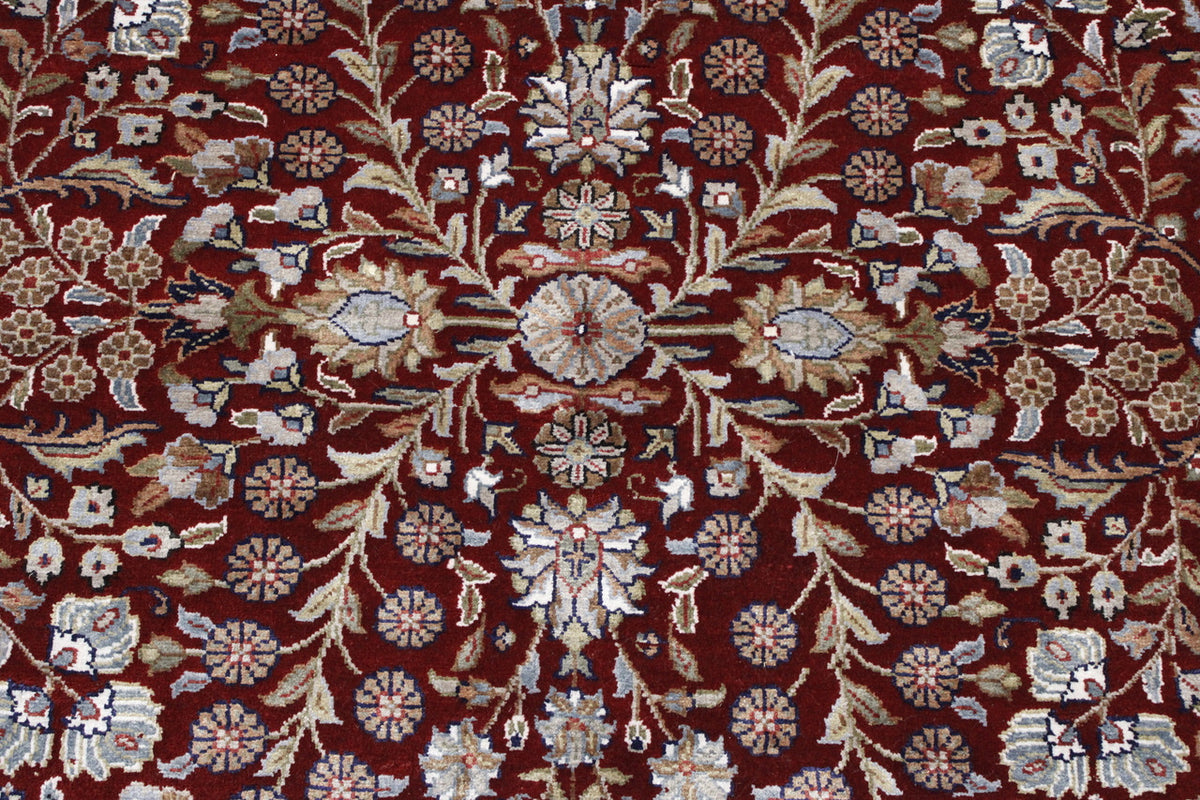 Traditional Turk Heraki rug corner detail