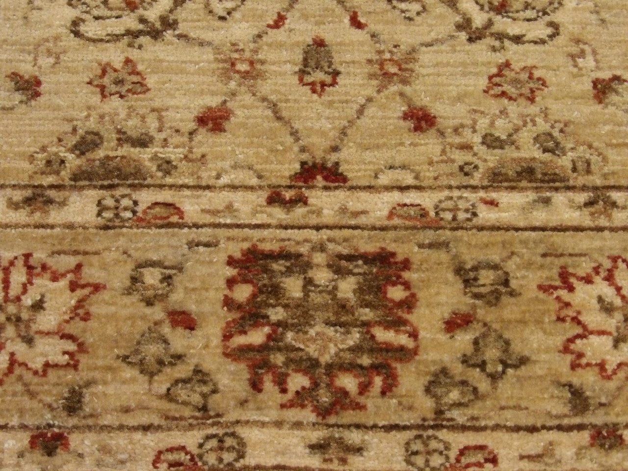 Oushak runner border detail