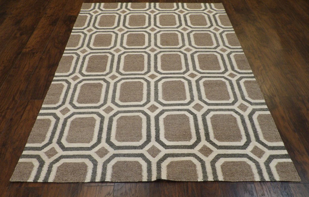 Coastal rug corner detail