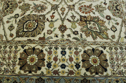 Beige Traditional Fine Sherapi rug in room setting