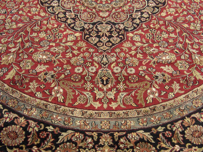 Fine Persian Tabriz rug border detail