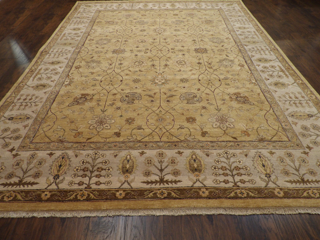 Agra Ziegler rug corner detail