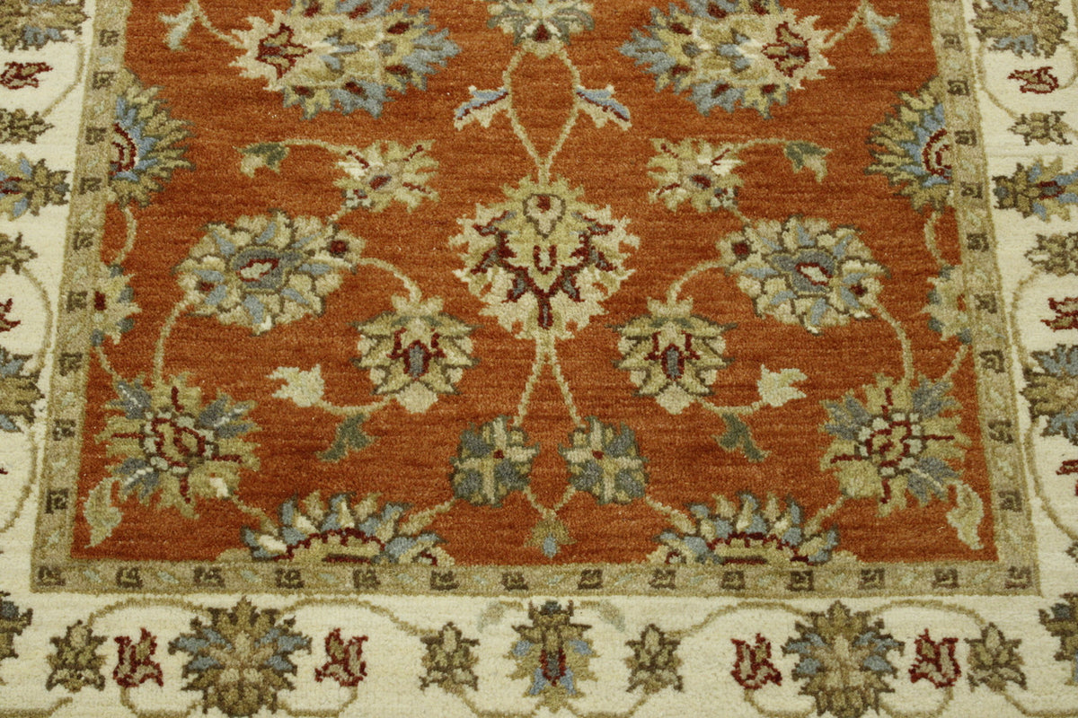 Oushak Agra Chobi rug corner detail