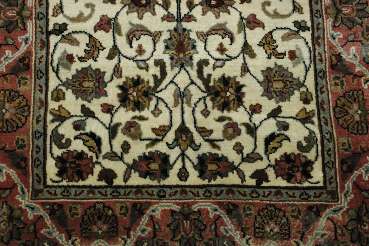 Traditional Indo Mashad rug corner detail