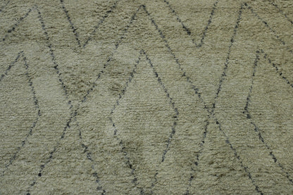 Tribal Moroccan Tulu Design rug border detail