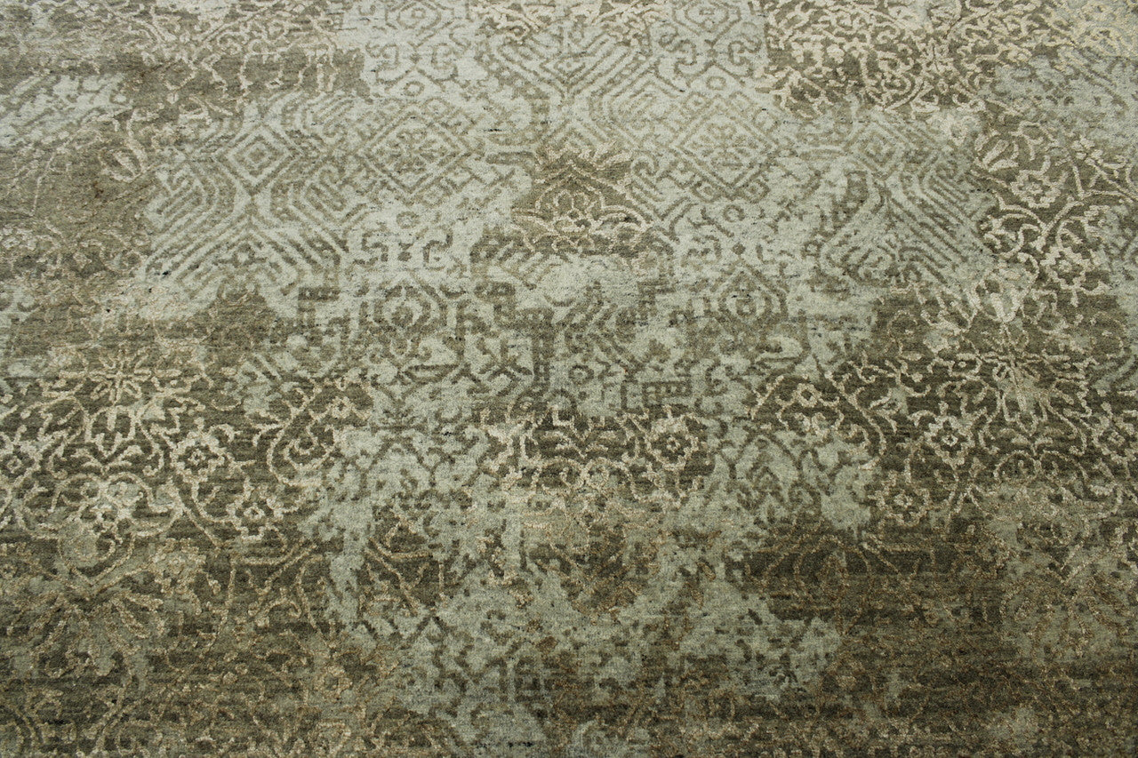 Transitional Abstract Broken Design rug border detail
