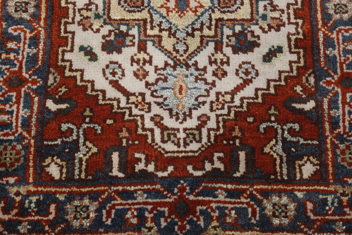 Tribal Indo Heriz rug border detail