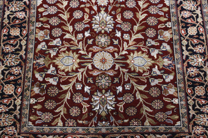 Traditional Fine Heraki rug corner detail