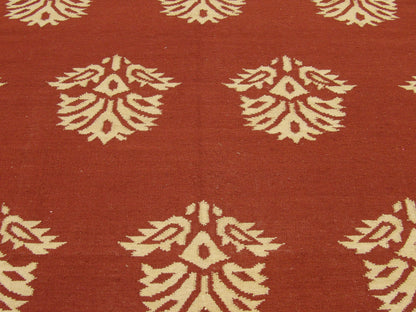 Coastal rug border detail