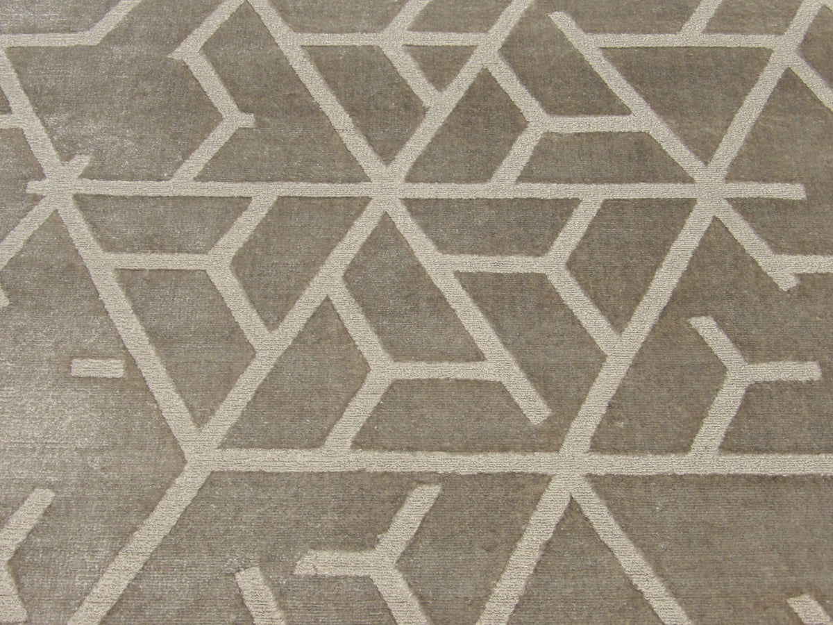 Transitional rug border detail, gray