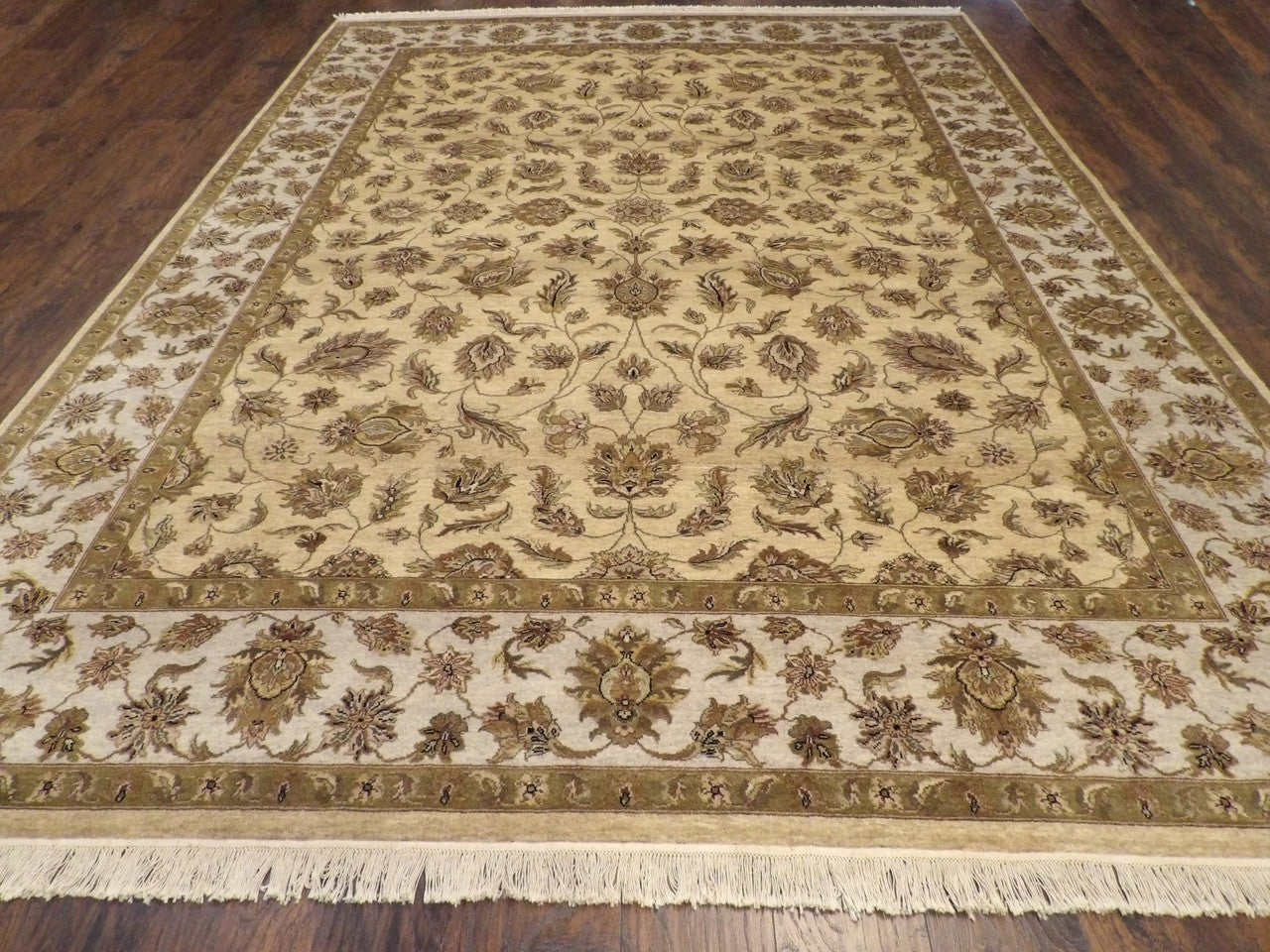 Close-up of wool pile, Gold & Beige rug