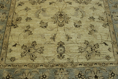 Oushak Chobi Ziegler rug border detail