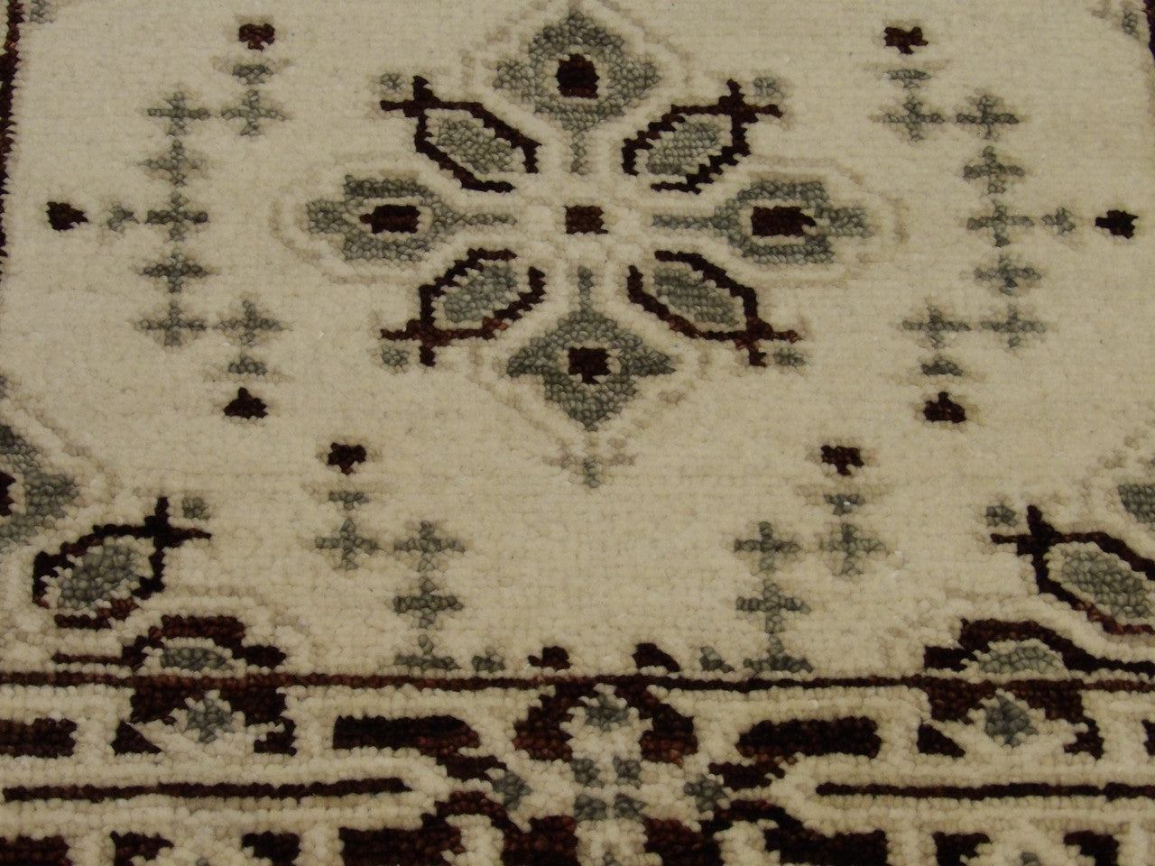 Tribal Heriz runner edge and fringe detail