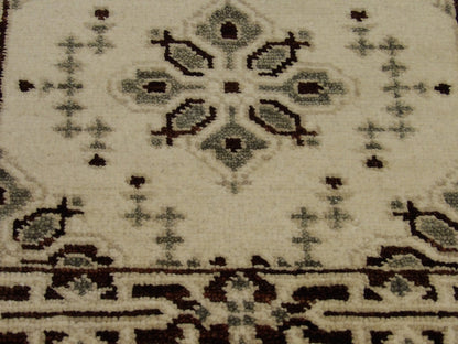 Tribal Heriz runner edge and fringe detail