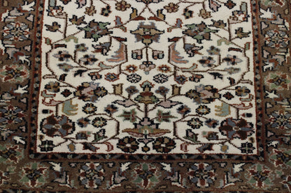 Traditional Fine Herati rug border detail