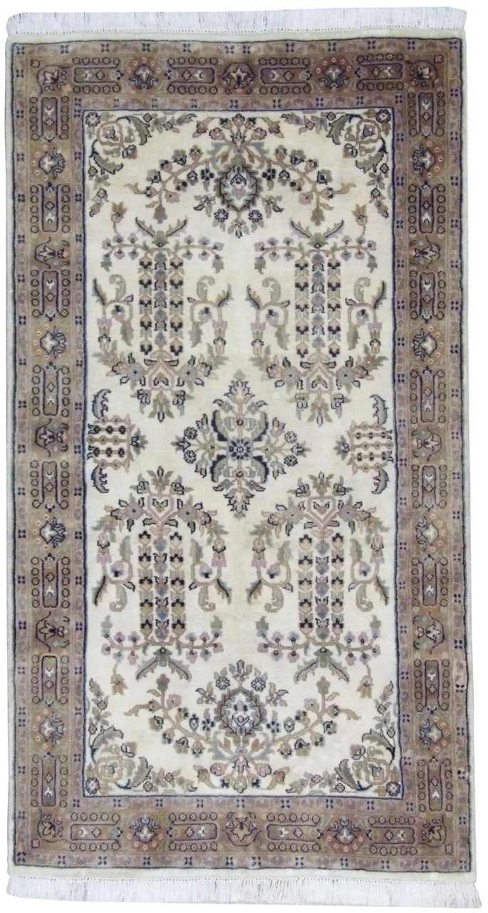 Persian Farahan hand-knotted wool rug in ivory and pink, full view
