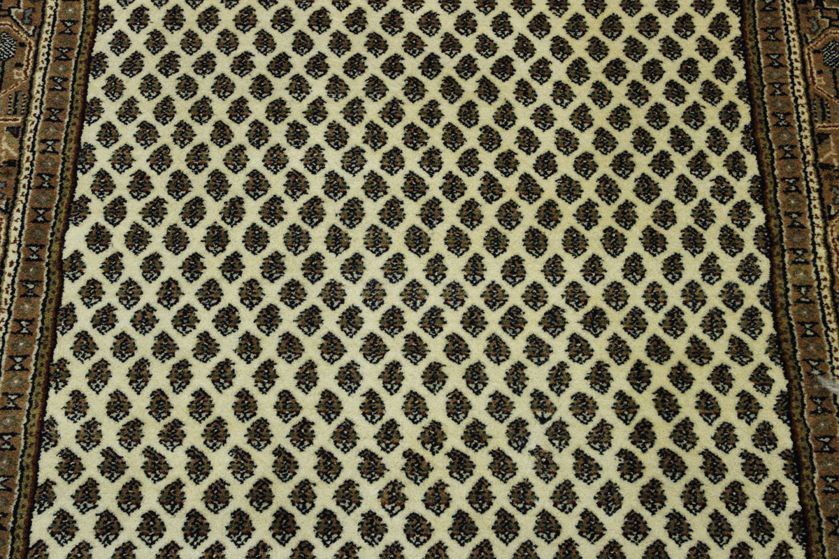 Traditional Indo Mir rug corner detail