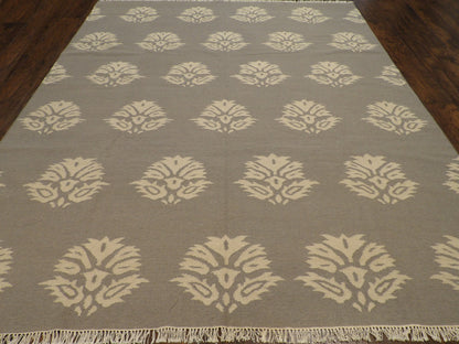 Close-up of wool pile, Gray & Beige rug