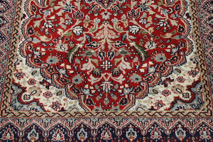 Traditional Tabriz Design rug border detail