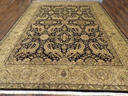 Close-up of wool pile, Black & Gold rug