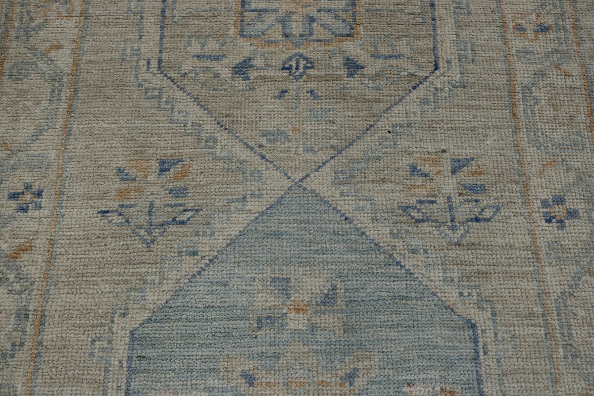 Oushak Chobi rug corner detail