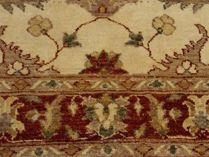 Oushak Chobi Natural Dye rug border detail