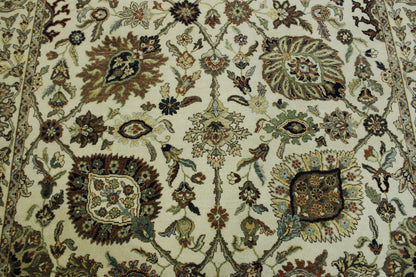 Traditional Fine Sherapi rug corner detail
