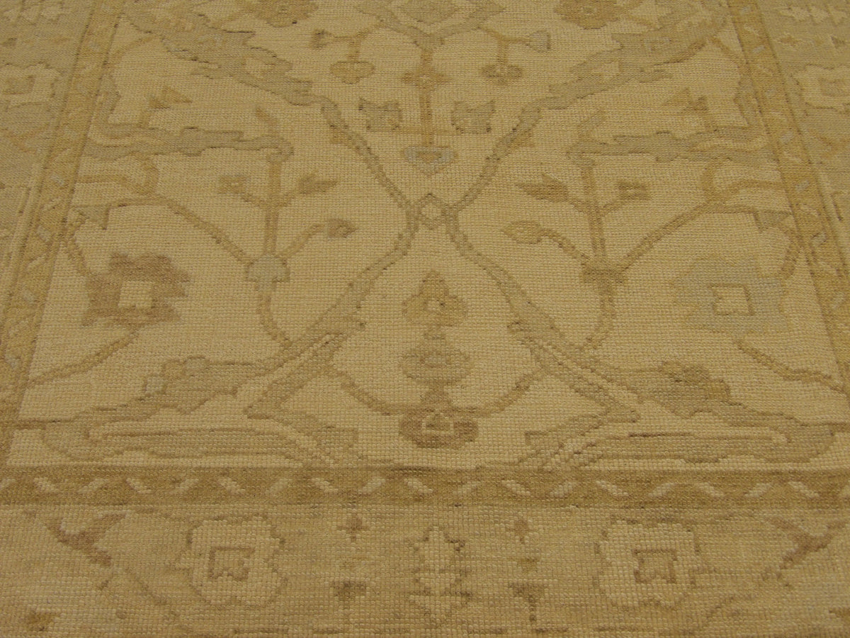 Oushak rug border detail