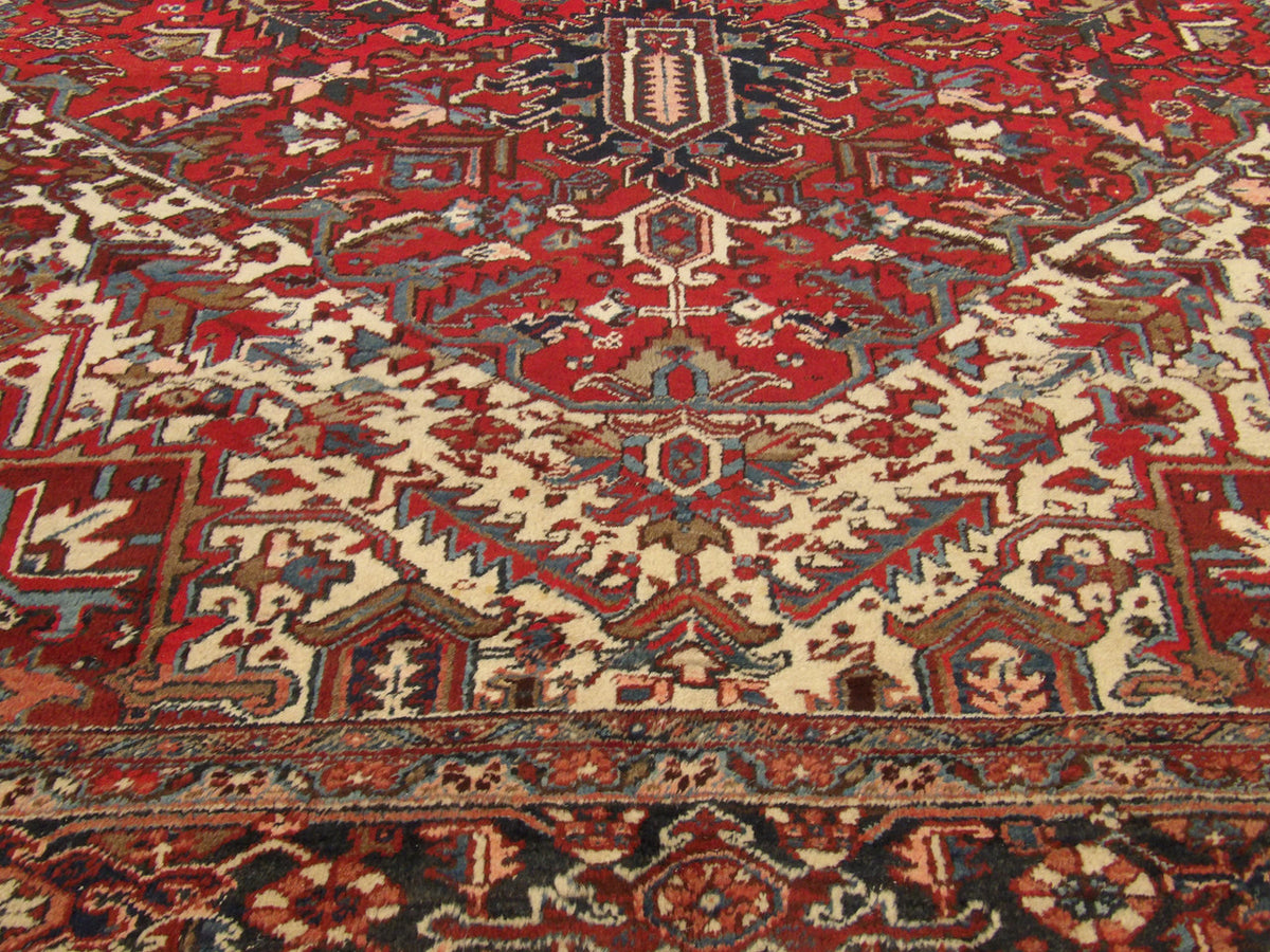 Antique Heriz rug border detail
