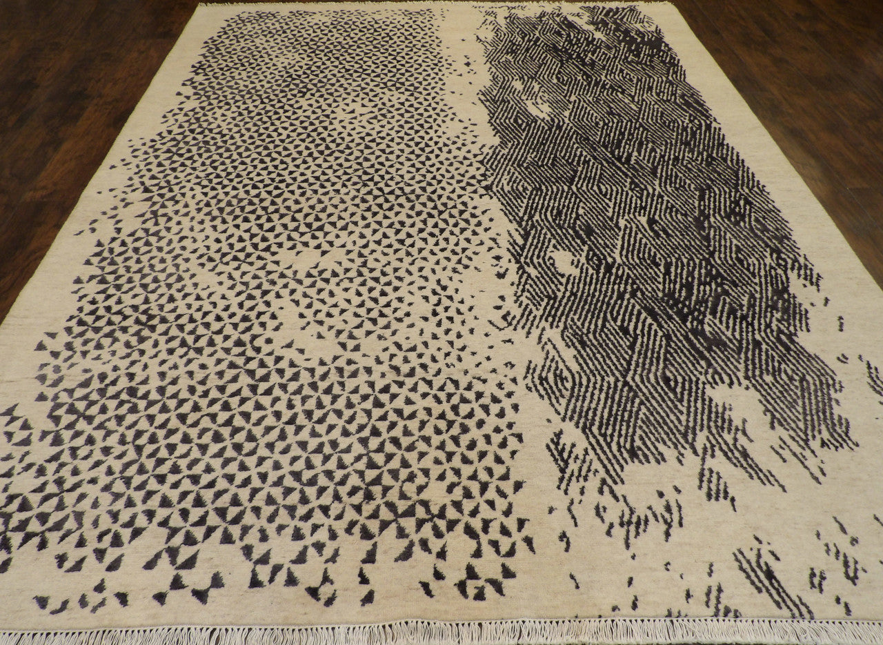 Modern Broken Net Design rug corner detail