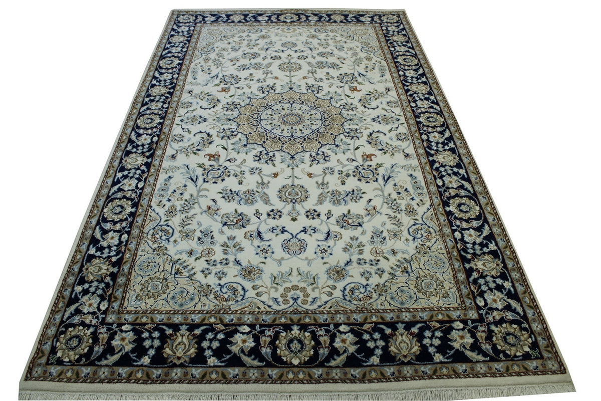 Traditional Fine Nain rug corner detail