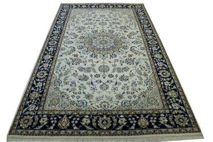 Traditional Fine Nain rug corner detail