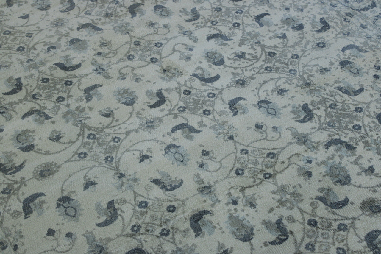 Modern Abstract Design rug border detail