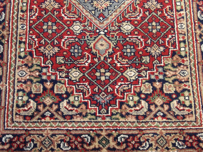 Fine Persian Bidjar rug border detail