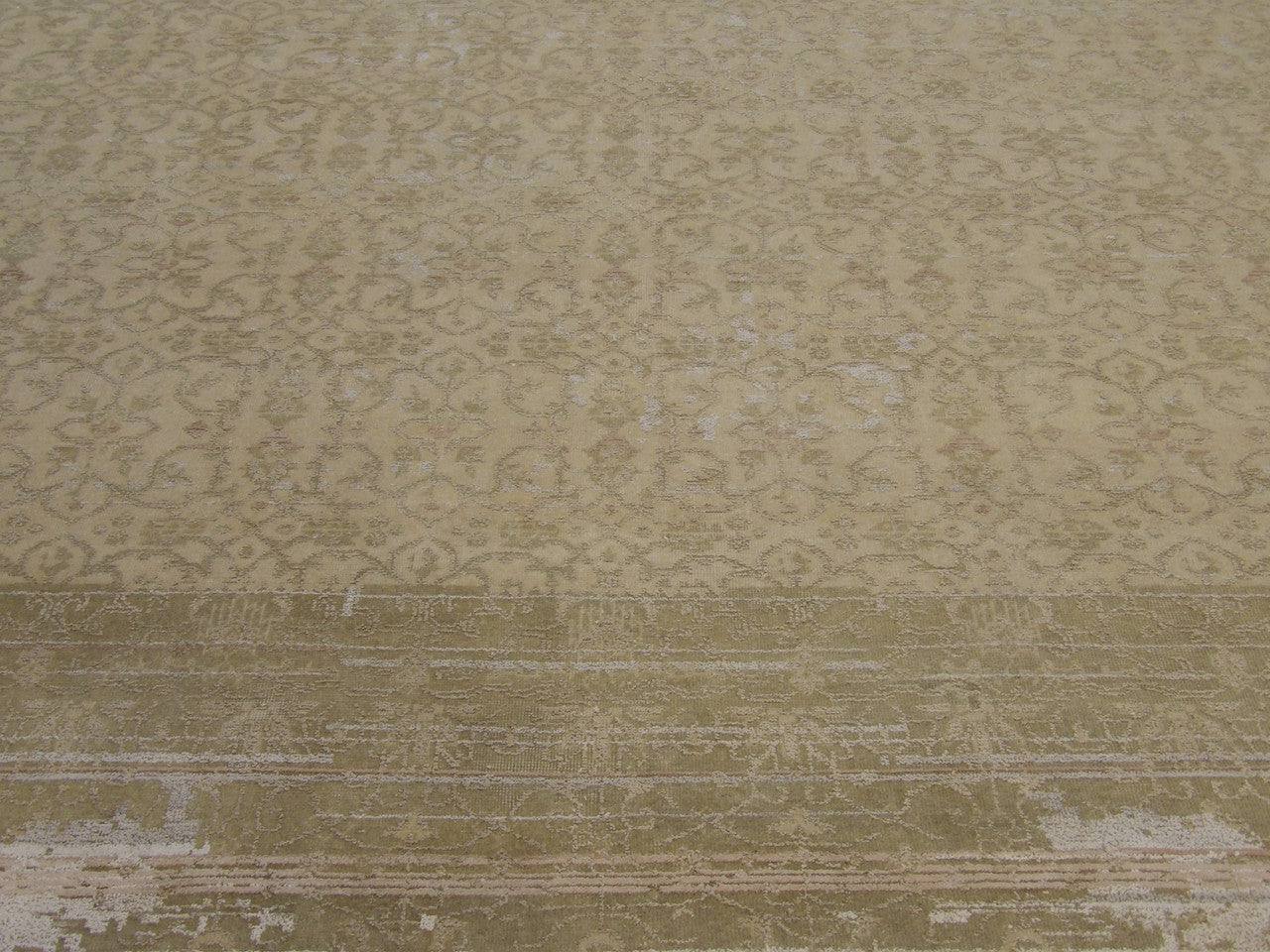 Oushak rug border detail