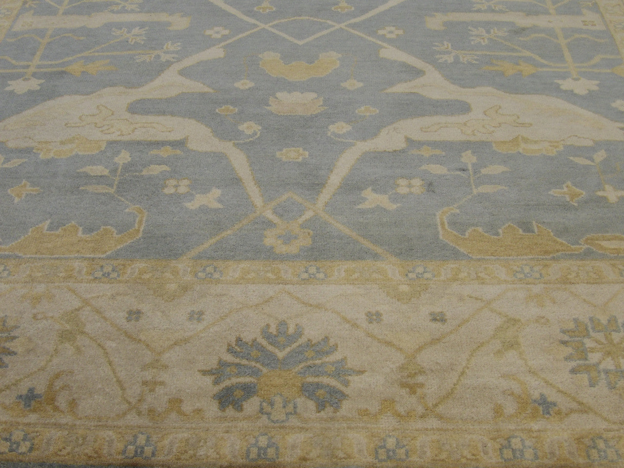 Turk Oushak Natural Dye rug border detail