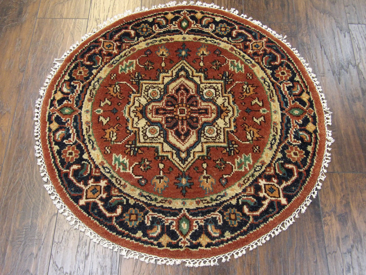 Tribal Heriz rug corner detail