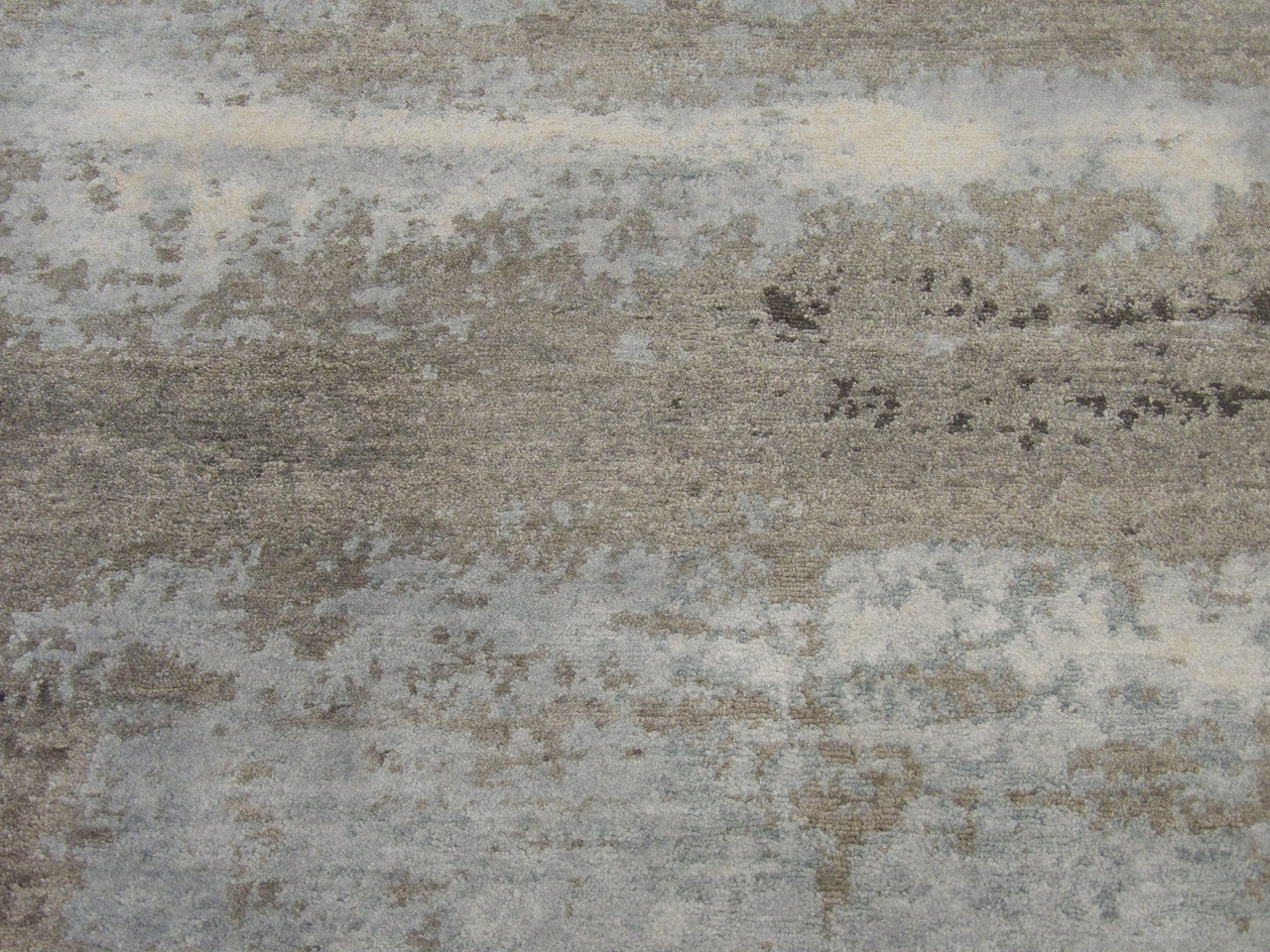 Modern Tibetan Abstract Design rug border detail