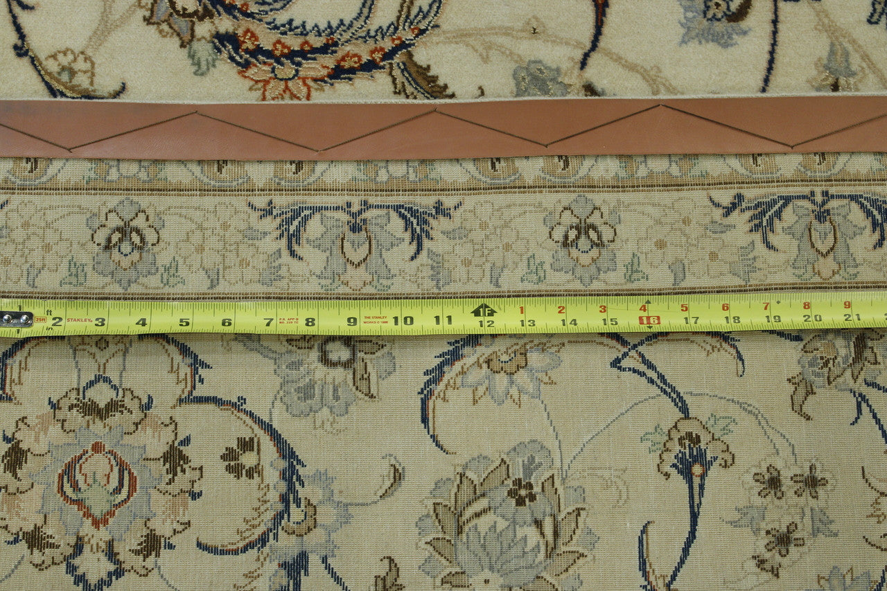 Traditional Super Fine Nain rug border detail