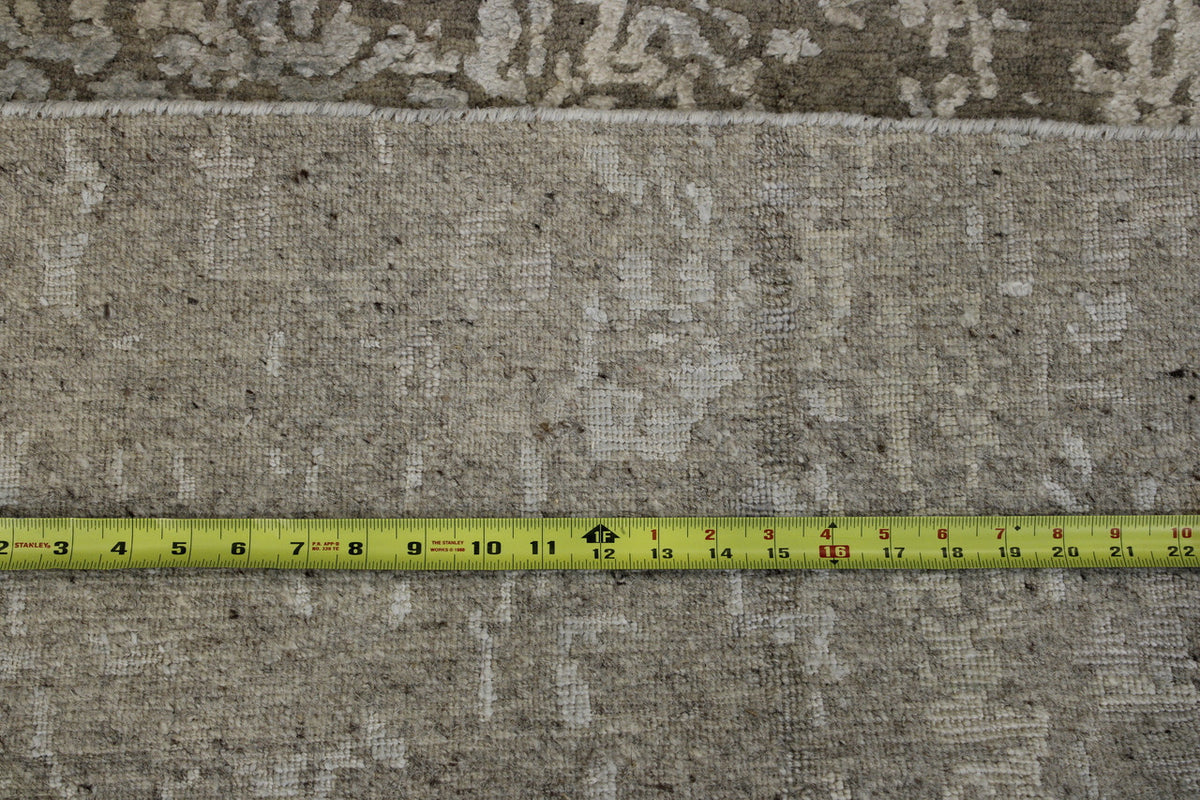 Transitional Abstract High Low rug corner detail