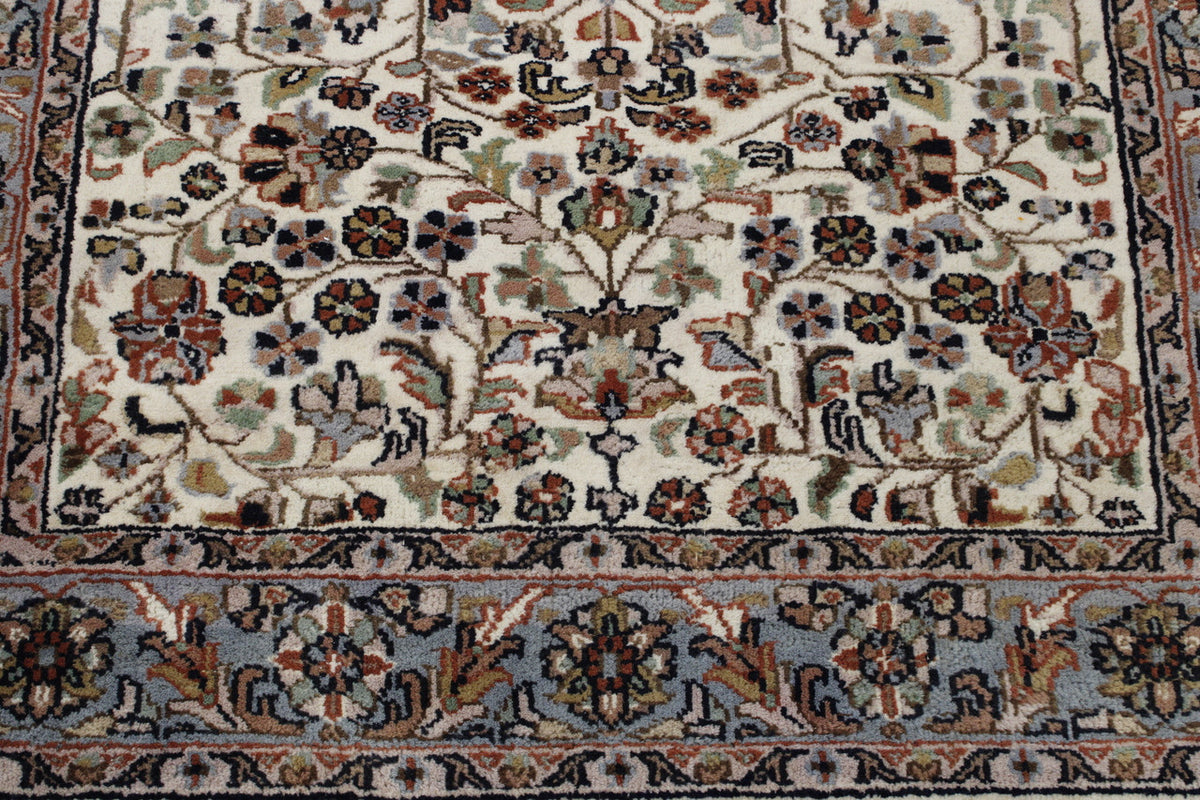 Full view of Traditional Heraki Design rug