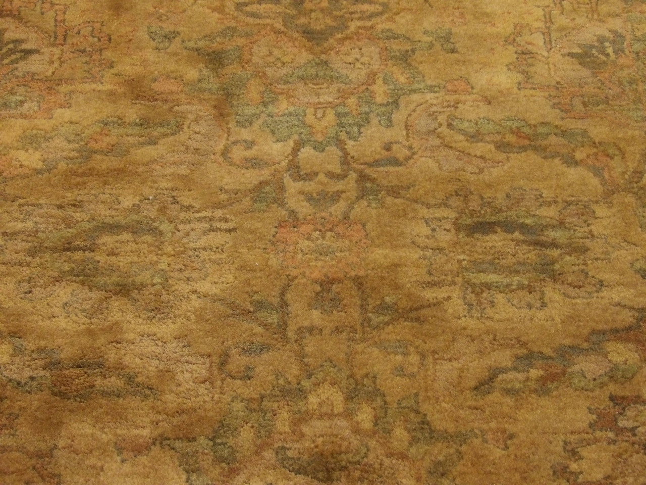 Back of Jaipur Kashan hand-knotted rug