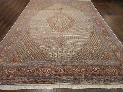 Fine Persian Fish Mahi Tabriz rug corner detail