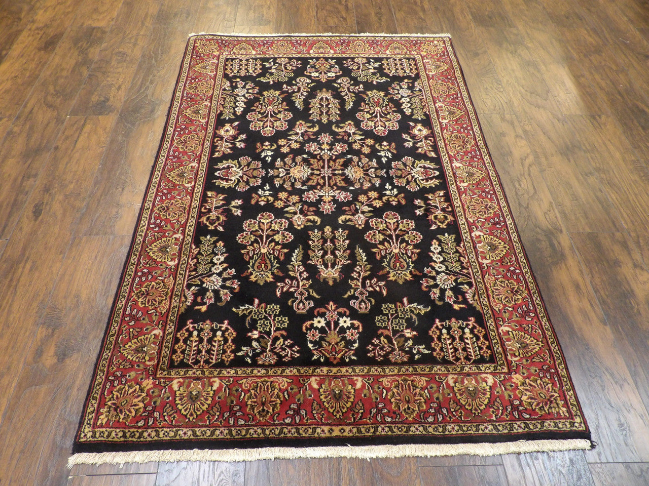 Fine Persian Sharookh rug corner detail