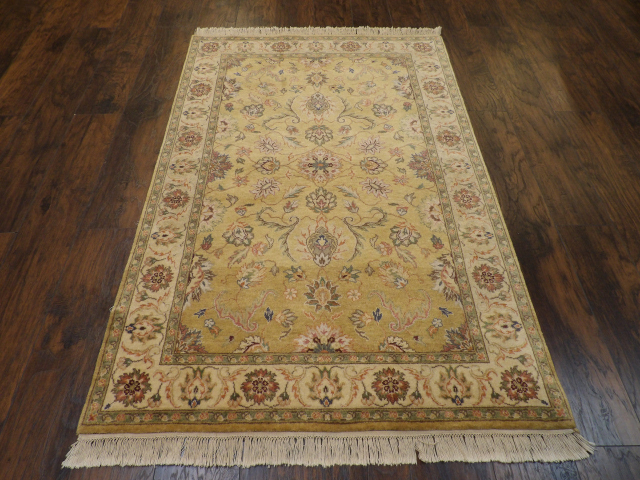 Kashan rug corner detail