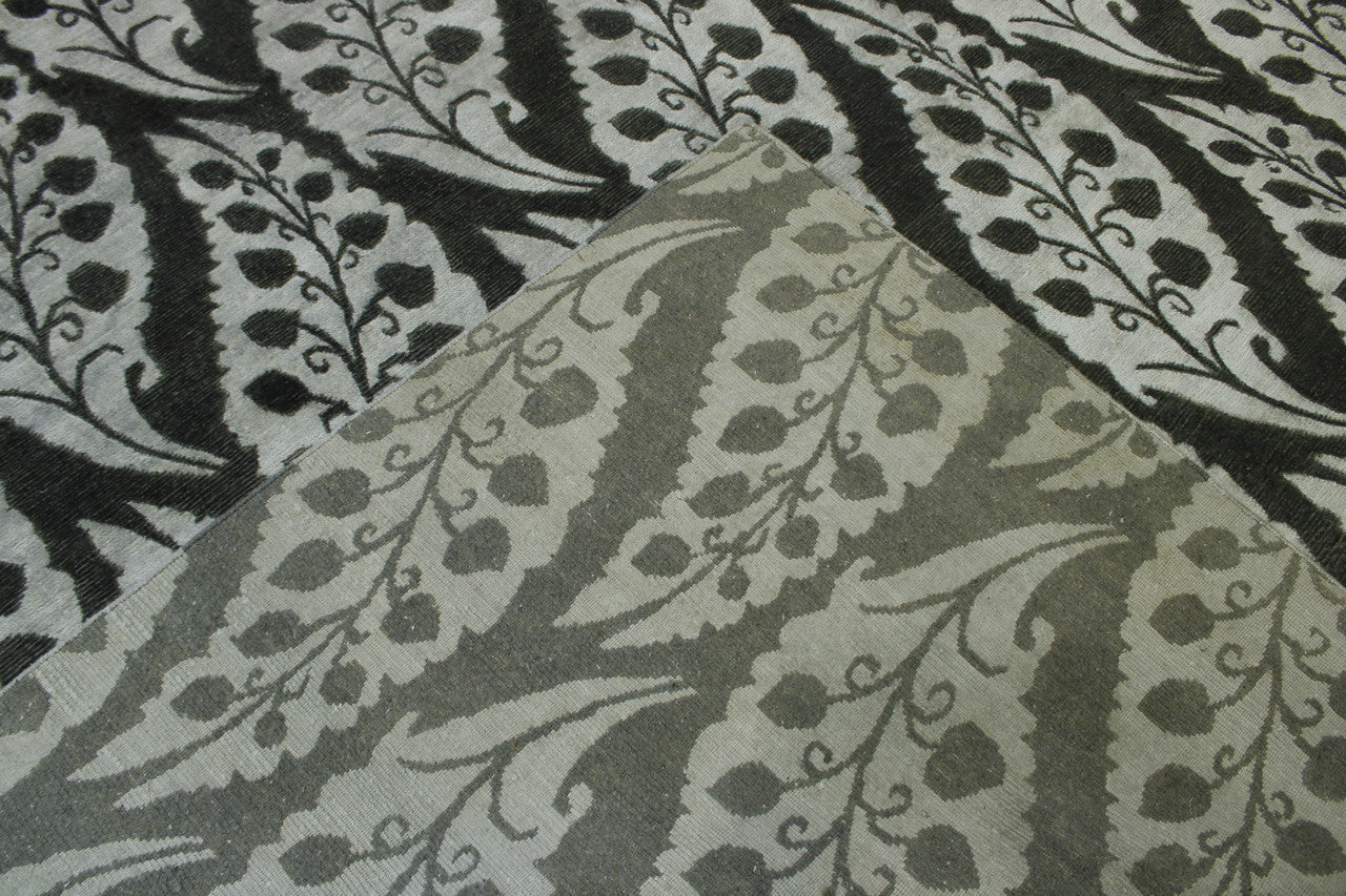 Black & Gray Modern Ikat Design rug in room setting