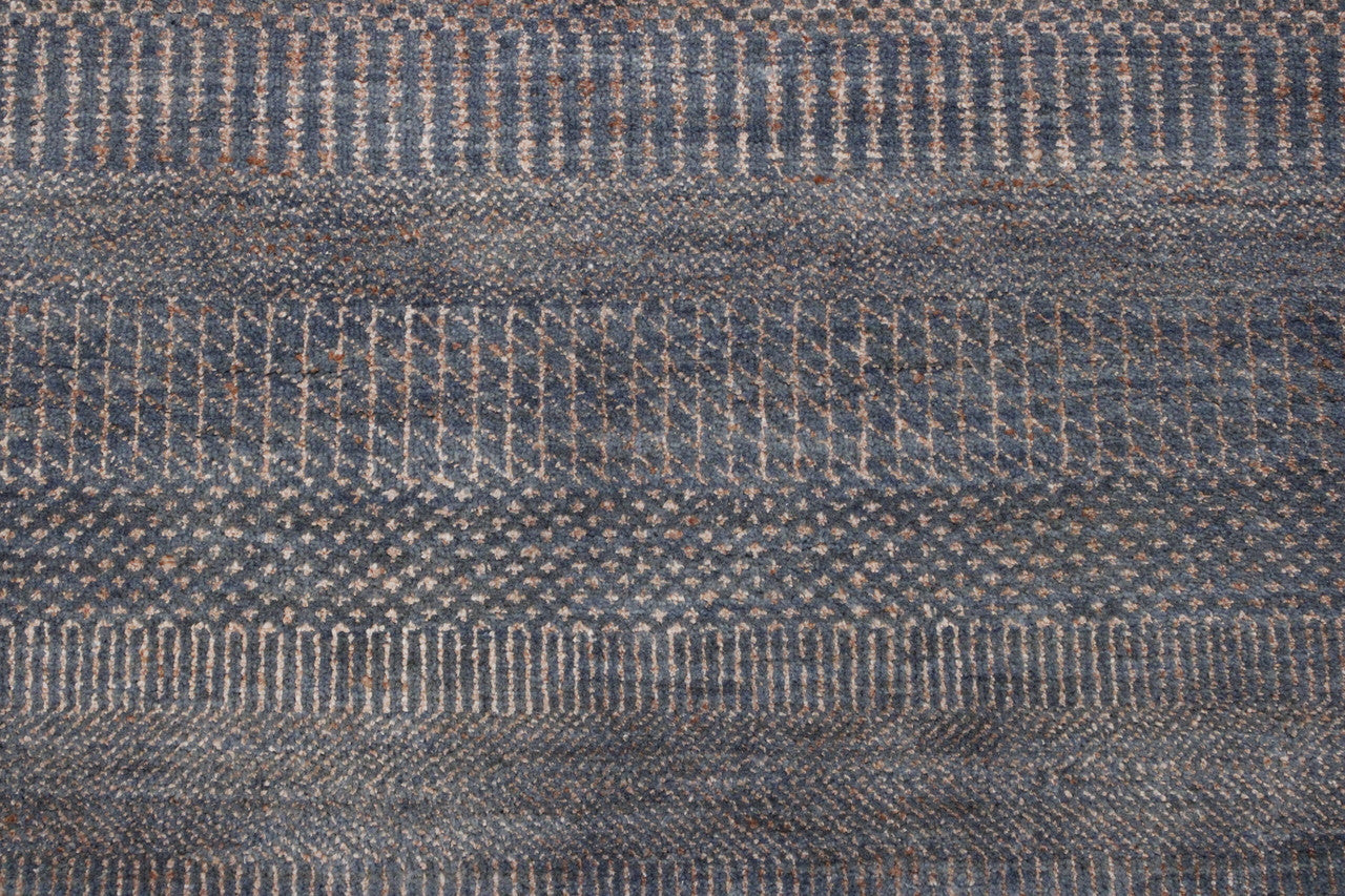 Modern Grass Design rug border detail