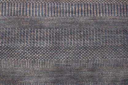 Modern Grass Design rug border detail
